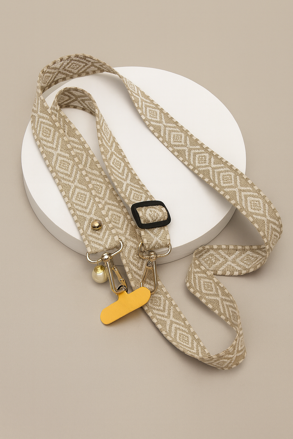 Bracelet Élégant avec Pendentif en Perles – Cordon de Cou Compatible Apple et Accessoires Universels